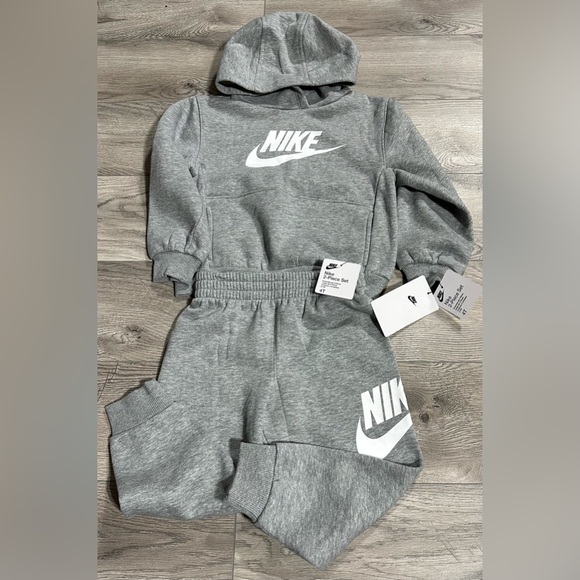 Unisex Nike Toddler 4T Club Fleece Pullover Hoodie and Pants, 2-Piece Set  NWT - Picture 7 of 12